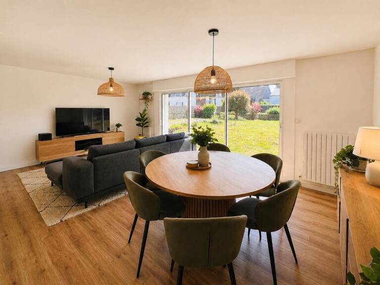 Centre-bourg de Saint-Avé – Maison entièrement rénovée de 120 m² sur un terrain de 500 m², comprenant 3 chambres, vie de plain-pied, garage, jardin, pompe à chaleur récente et DPE B — photo 1