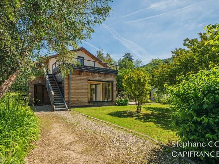 Maison 150 m² à JARRIE (38) — photo 1