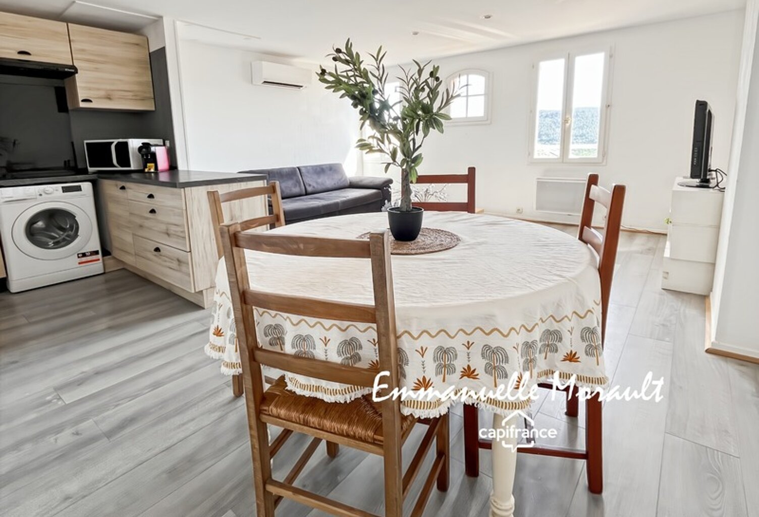 Appartement à vendre 2 pièces BAGNOLS EN FORET (83) — photo 1
