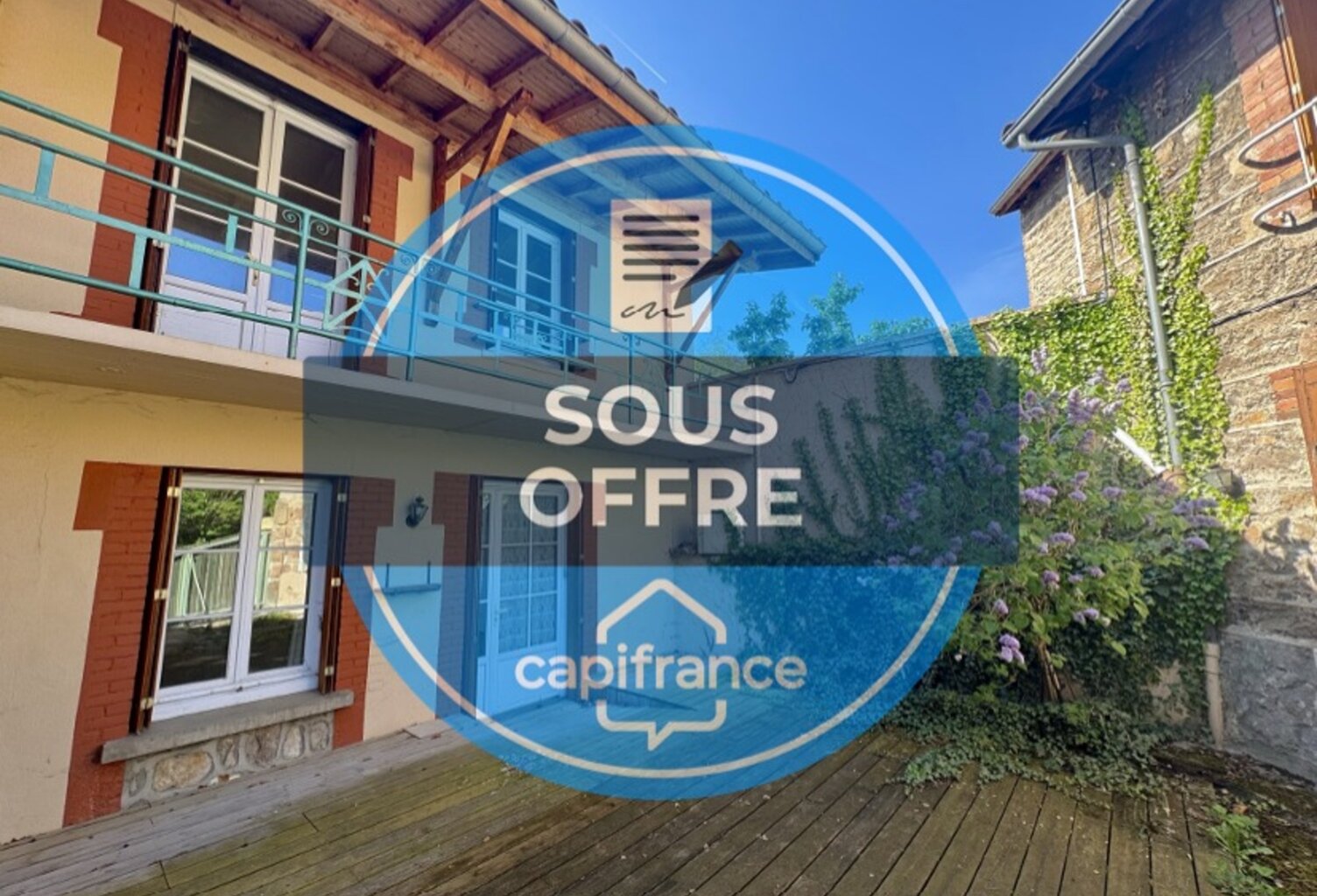 Maison de bourg avec terrasse et dépendance – Fort potentiel à Luriecq (42380) — photo 1