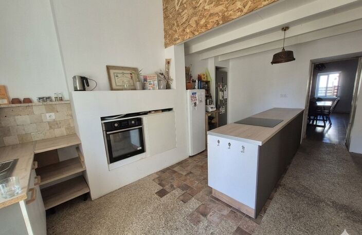 Maison rénovée à vendre à Bords – Calme, dépendances et beau potentiel — photo 3