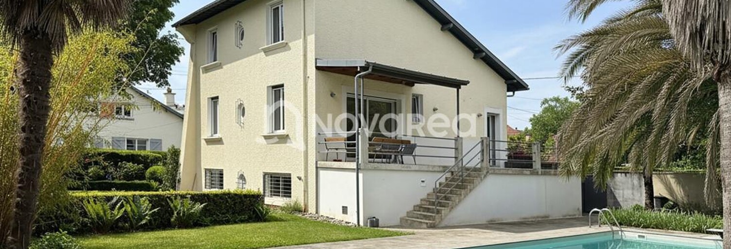 Maison 7 Pièces 218 m² à vendre à Pau (64000)