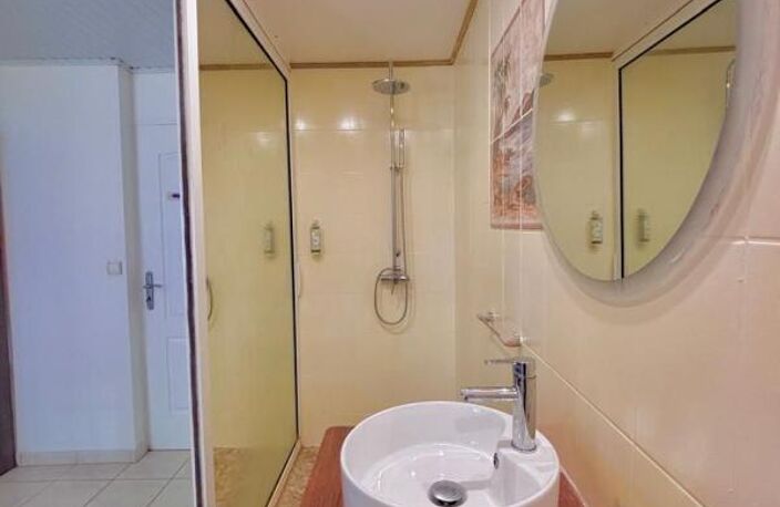 SCHOELCHER - Maison À Vendre T4 avec terrasse, un T3 avec terrasse et un T2 - vue mer — photo 5