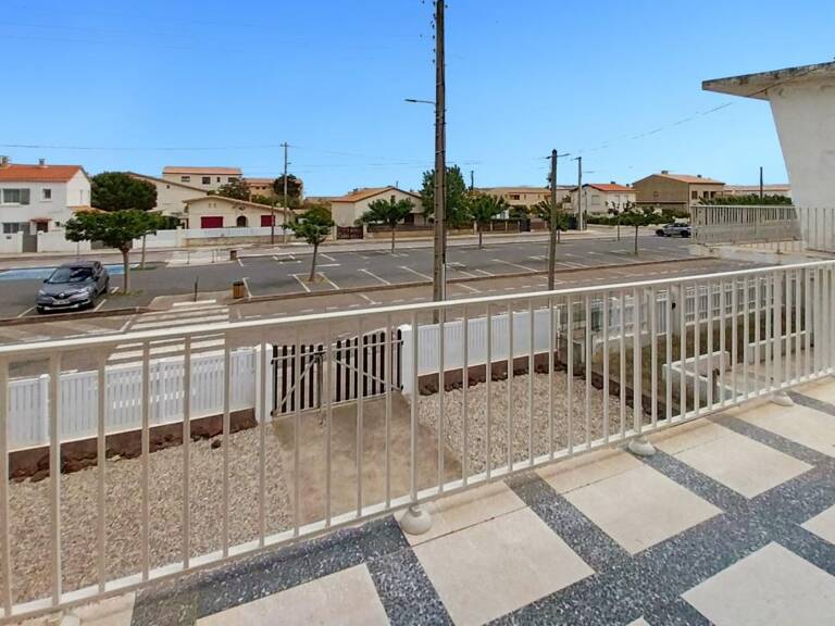 Vente-Marseillan-Plage maison divisée en 2 appartements avec jardin et garage — photo 1
