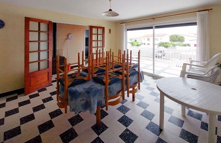 Vente-Marseillan-Plage maison divisée en 2 appartements avec jardin et garage — photo 3