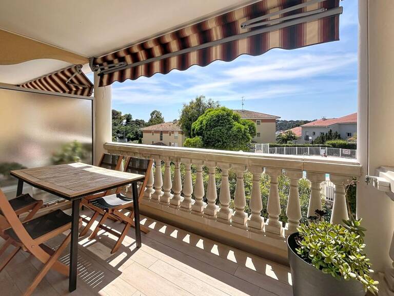 Appartement À Vendre — photo 1