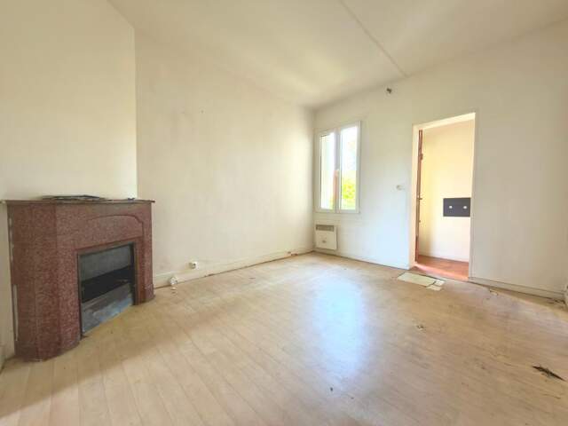 Appartement À Vendre — photo du bien