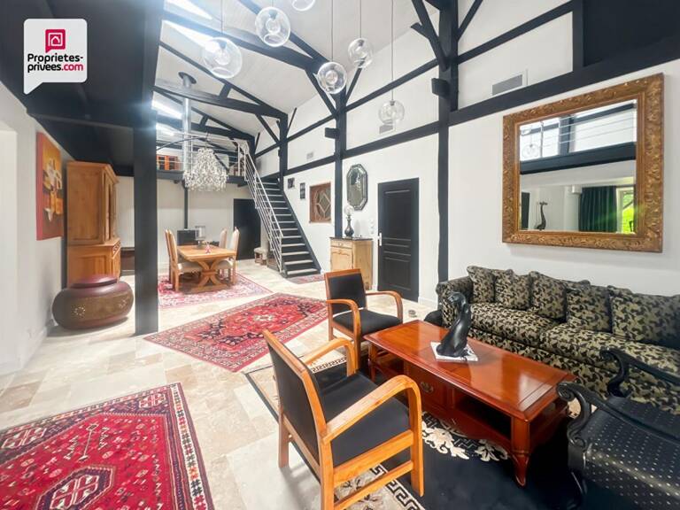 Propriété en pierre 290 m² avec gîte, dépendances, piscine et 4 ha — photo 1