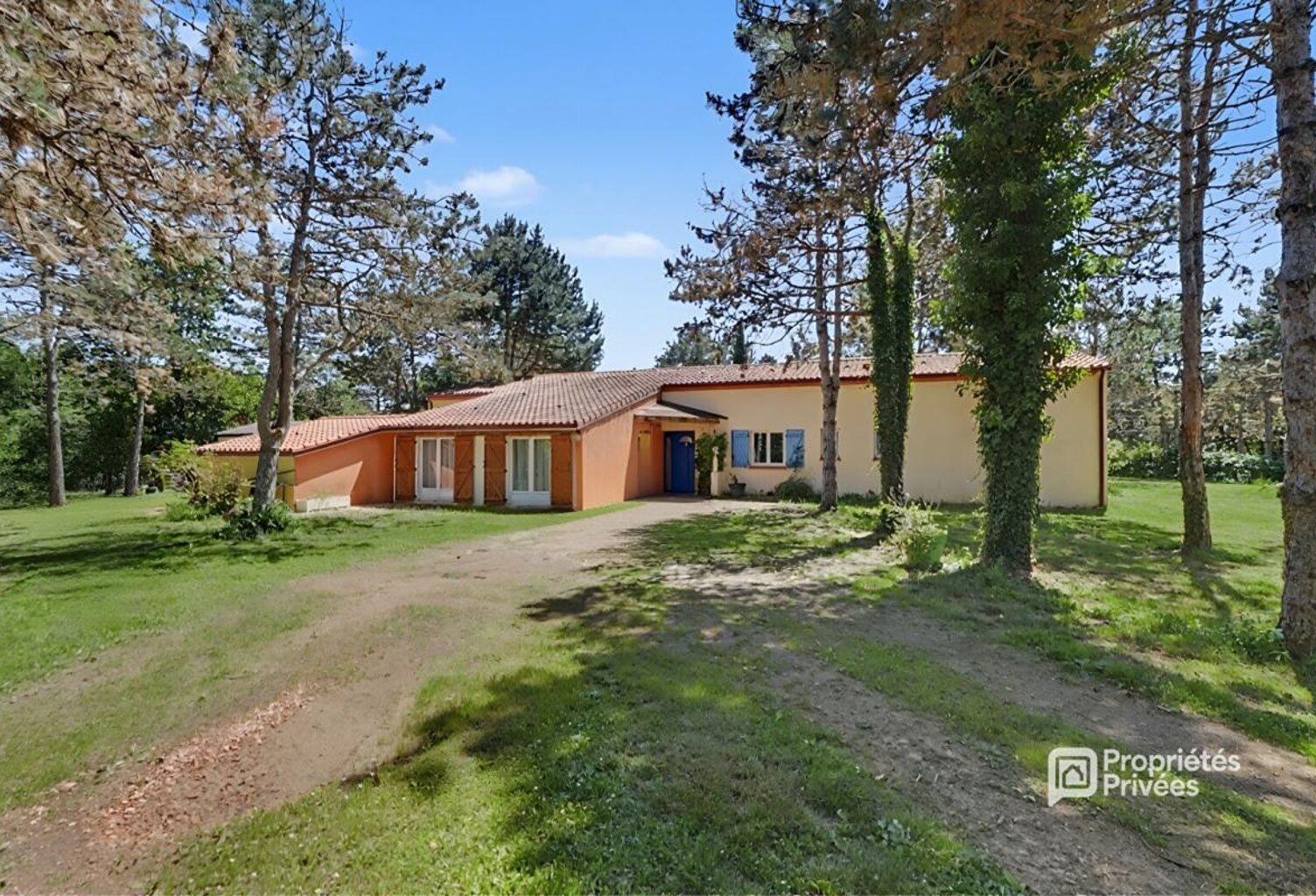 Maison Bessens ( Lapeyrière ) T6 avec piscine sur une parcelle de 5666 m2 — photo 1