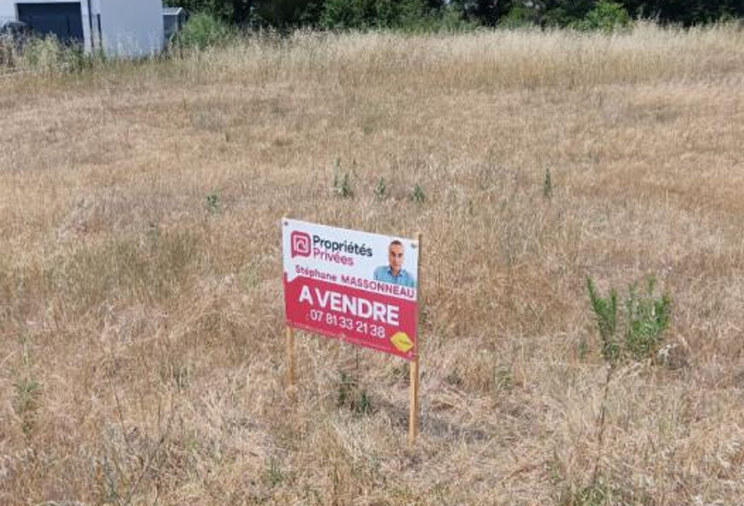 Terrain constructible de 879 m2 - Orouët - Saint-Jean de Monts - 94990 — photo 1