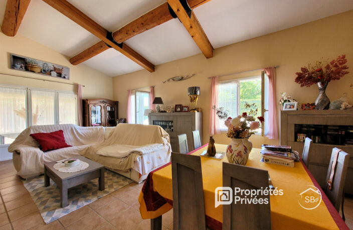 Villa totalement rénovée avec piscine - 3 chambres - Lablachère - 375 000 — photo 4