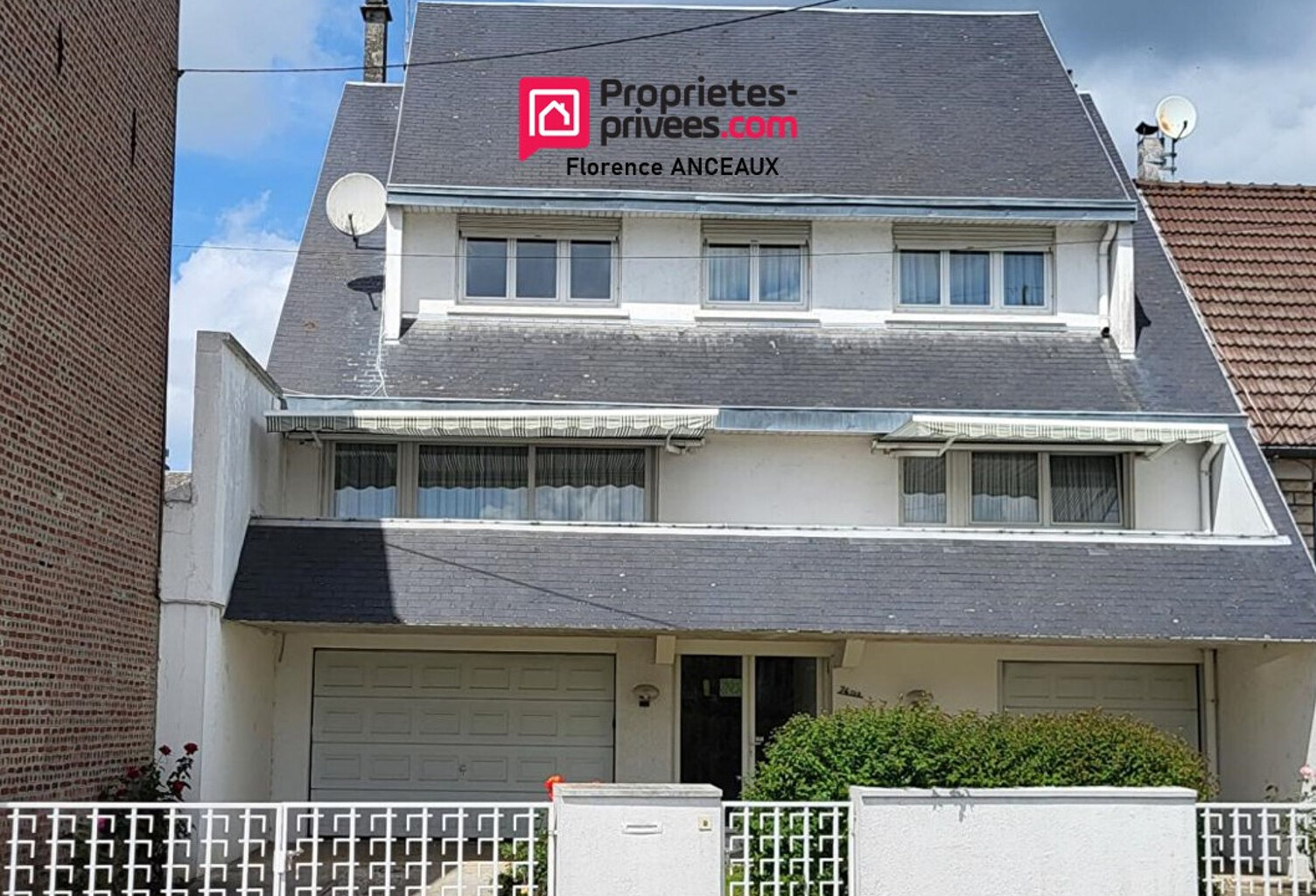 PAVILLON D'ARCHITECTE AVEC JARDIN ET 2 DB GARAGES — photo 1