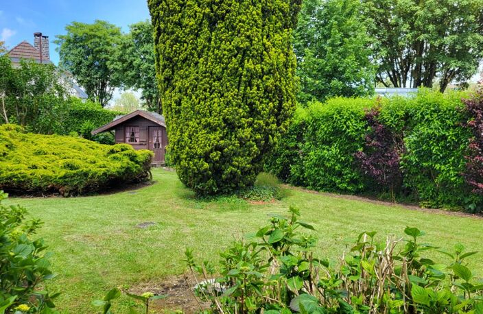 PAVILLON D'ARCHITECTE AVEC JARDIN ET 2 DB GARAGES — photo 2