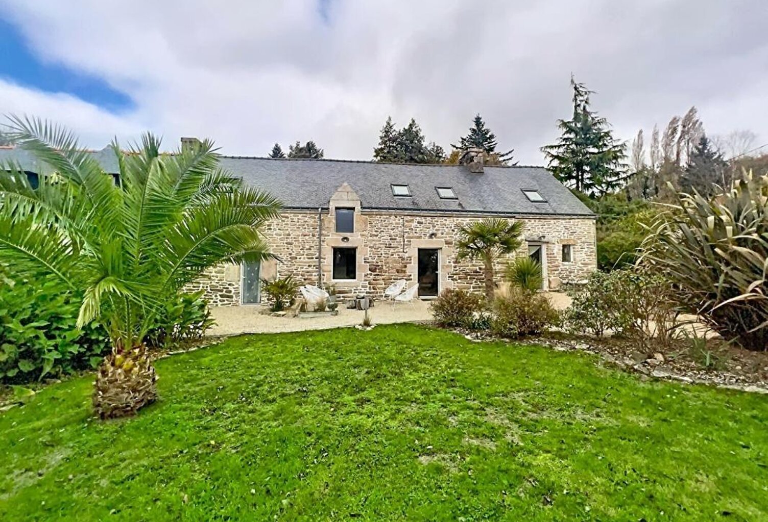 Maison en pierre rénovée 145 m² au sol - 3 chambres - Terrain 1380 m² — photo 1