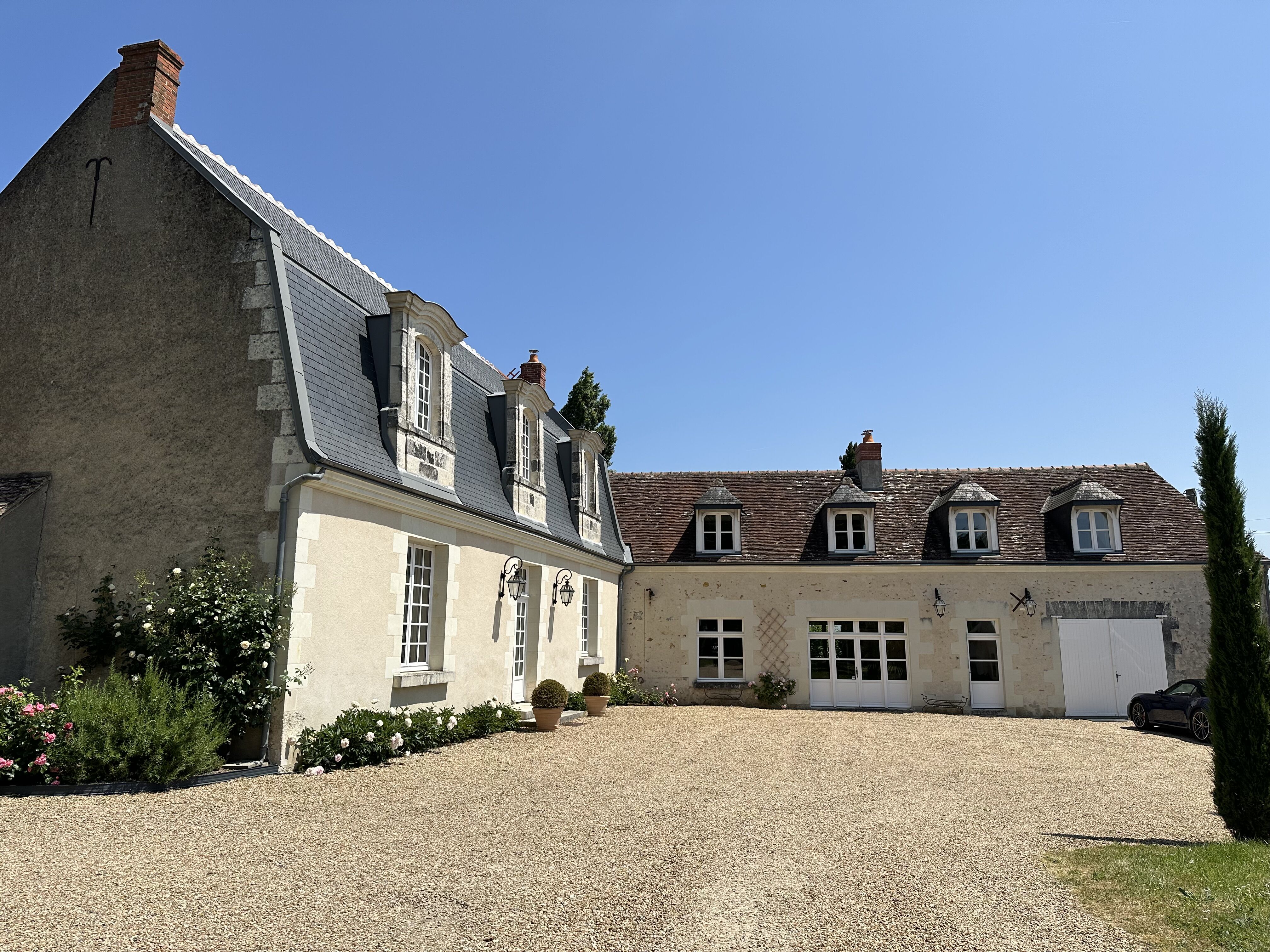 PROPRIETE NORD de TOURS PARC sur 2 Hectares PISCINE GARAGE