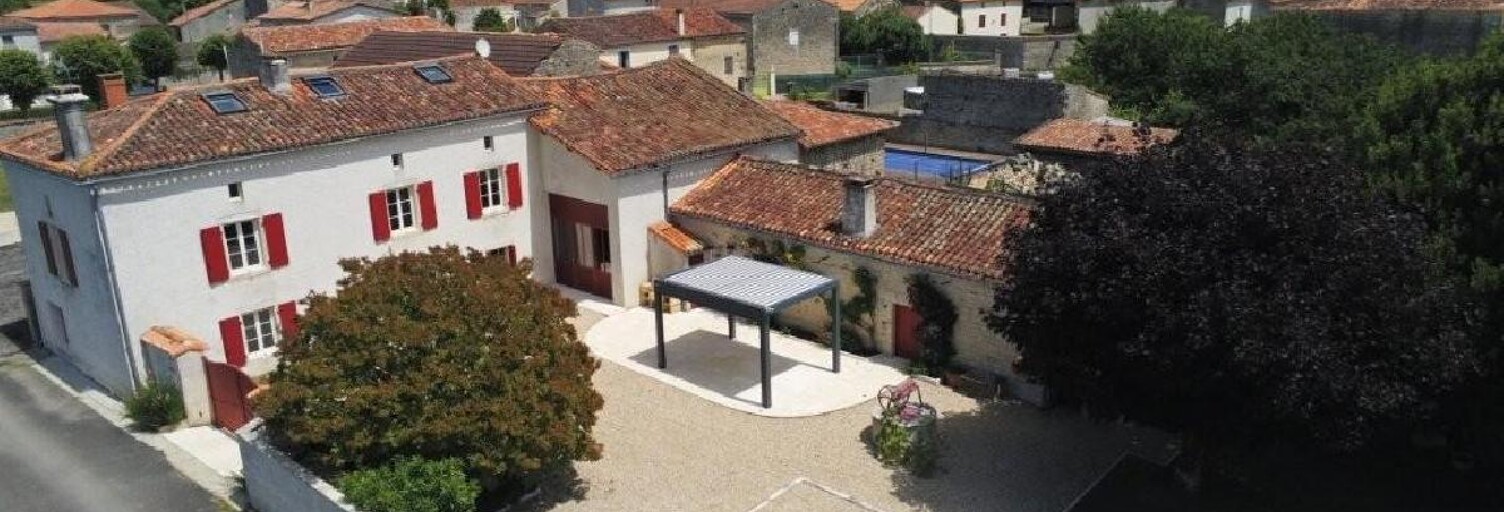 Maison 7 Pièces 214 m² à vendre à Aigre (16140)