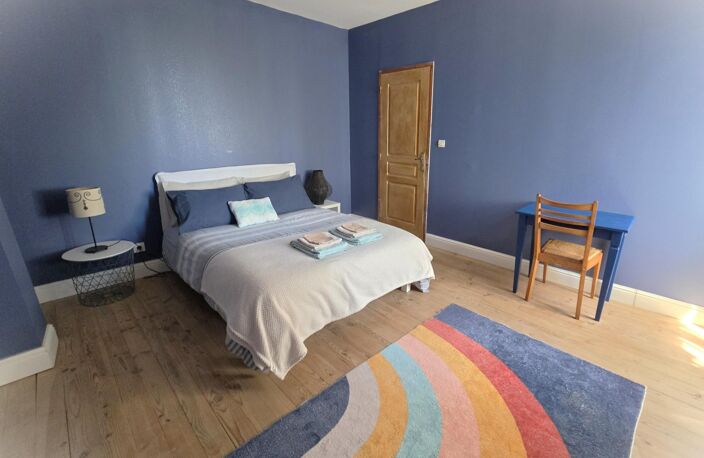 Maison t6 de 208m² sur une parcelle arborée de 1063m² — photo 4