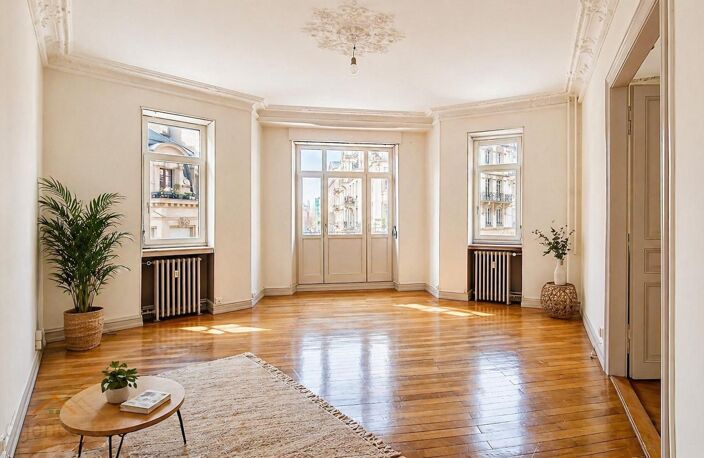 Nouveau Prix ! CONTADES : Bel ancien, grand 4 pièces, en étage — photo 2