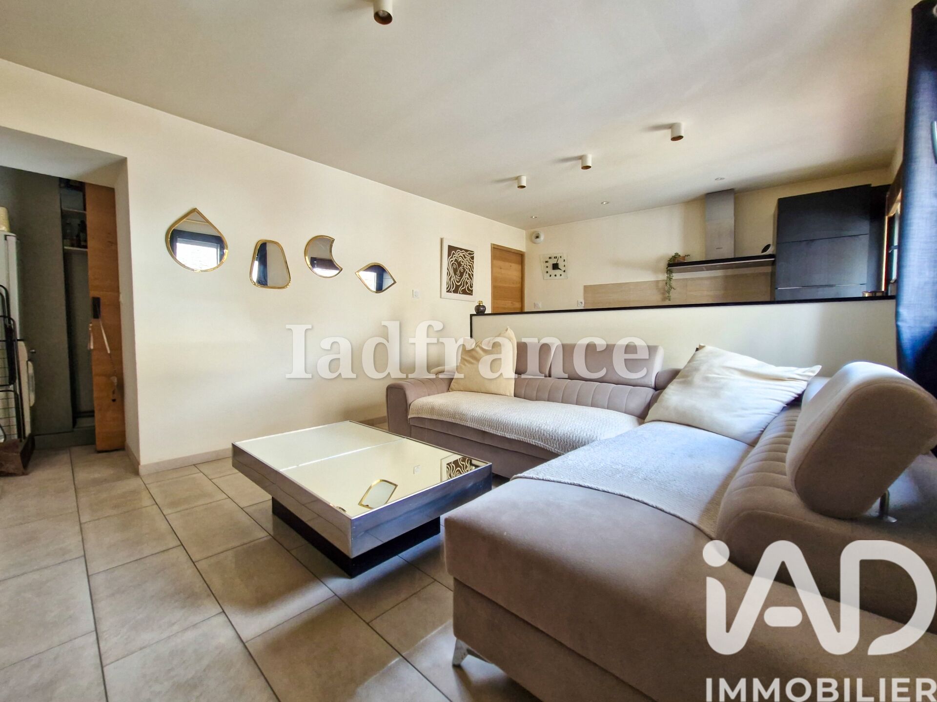 Vente Appartement 2 pièces - Photo 2