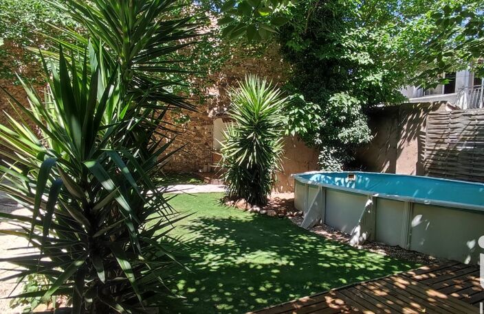 Vente Maison/villa 8 pièces — photo 2