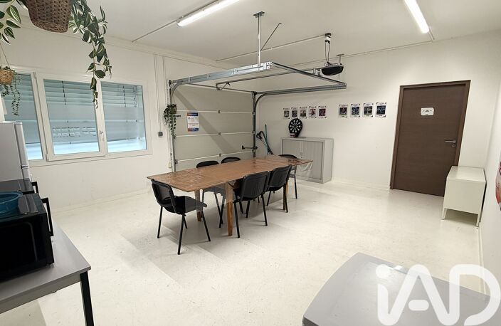 Vente Boutique/Local commercial 121 m&sup2; — photo 2