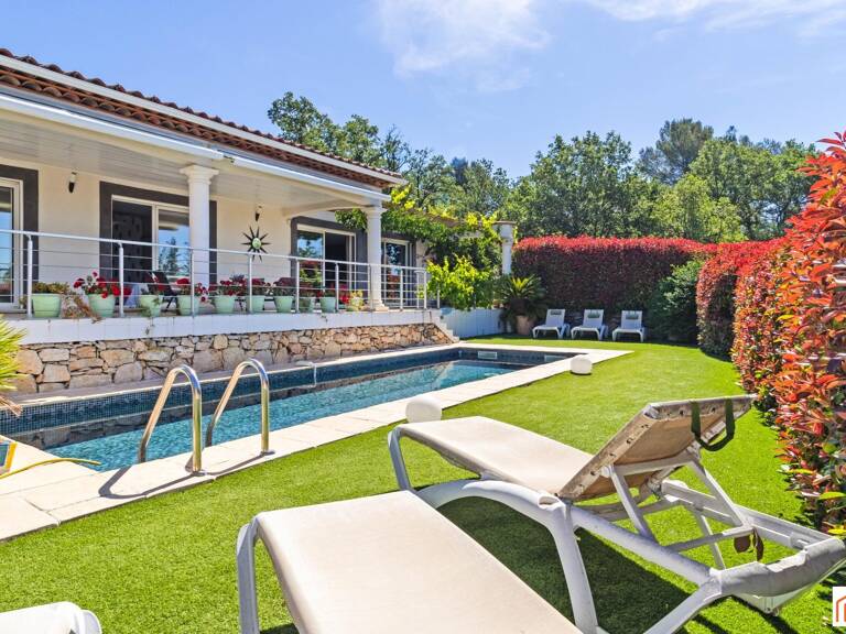 Villa dominante, calme absolu et vue dégagée — photo 1