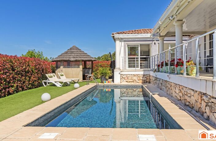 Villa dominante, calme absolu et vue dégagée — photo 2