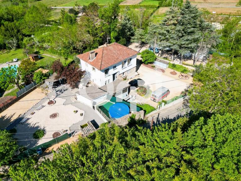 Charmante maison de 123 m² proche Vogüé – Secteur calme avec revenus locatifs — photo 1