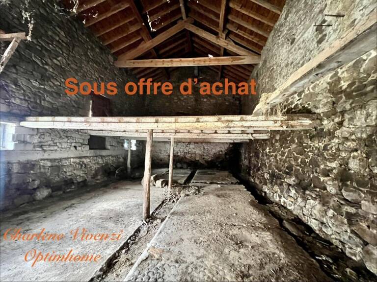 Exclusivité Grange en pierre à rénover Fort potentiel — photo 1