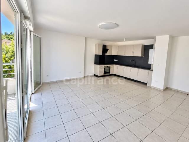 A SAINT AUBIN DE MEDOC (33): Rare- T3  lumineux de 63,05 m² au dernier étage, avec terrasse couverte et place de parking privative — photo du bien