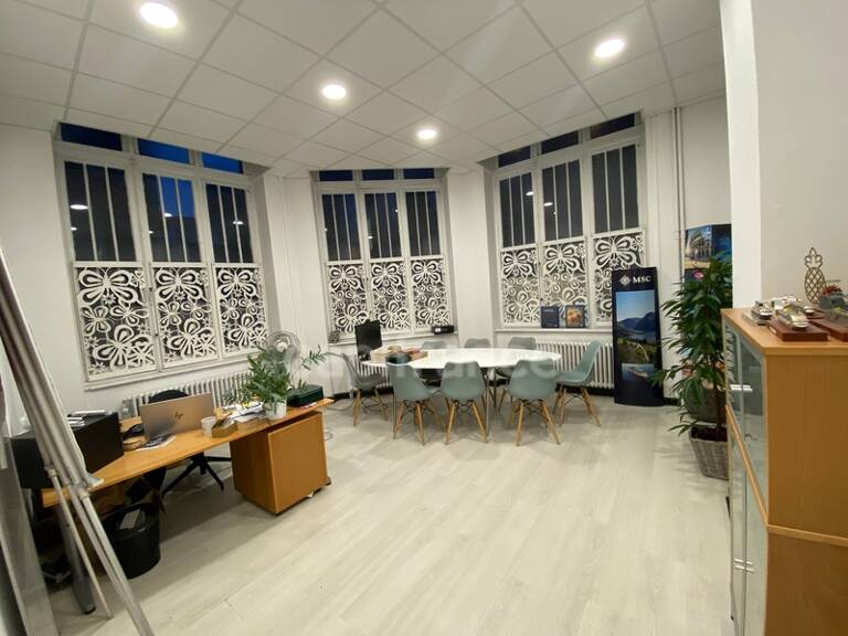Local/bureau à louer ROUBAIX (59) Quartier:gare, centre-ville 114,85m2 , 2 parkings, zone franche — photo 1
