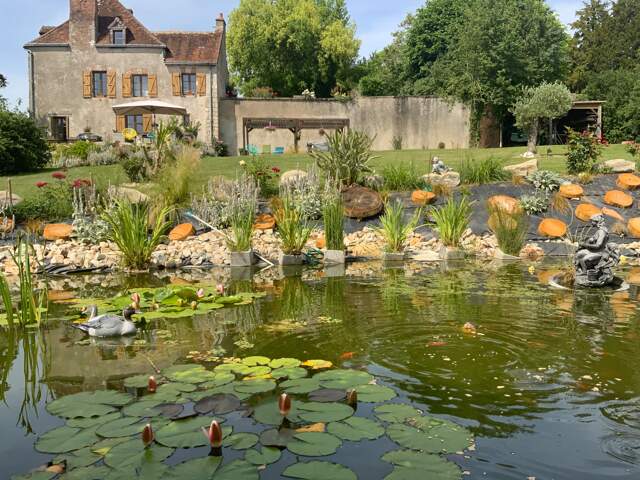 Prieuré de caractère  7 pièces proche Blois   vue dominante  3 minutes du lac , du golf , idéal maison secondaire et a 18 kms du tgv — photo du bien