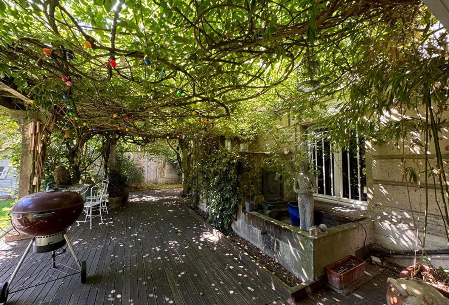 PESSAC CENTRE - PROPRIÉTÉ D'EXCEPTION AU CHARME INTEMPOREL ET JARDIN CONFIDENTIEL — photo 1
