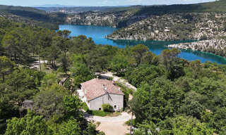 Maison 7 Pièces 200 m² à vendre à Esparron-de-Verdon (04800)