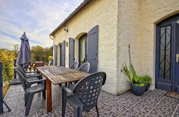 Maison lumineuse de 191 m² - Confort, calme et potentiel à Fargues-Saint-Hilaire — photo 3