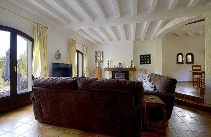 Maison lumineuse de 191 m² - Confort, calme et potentiel à Fargues-Saint-Hilaire — photo 5