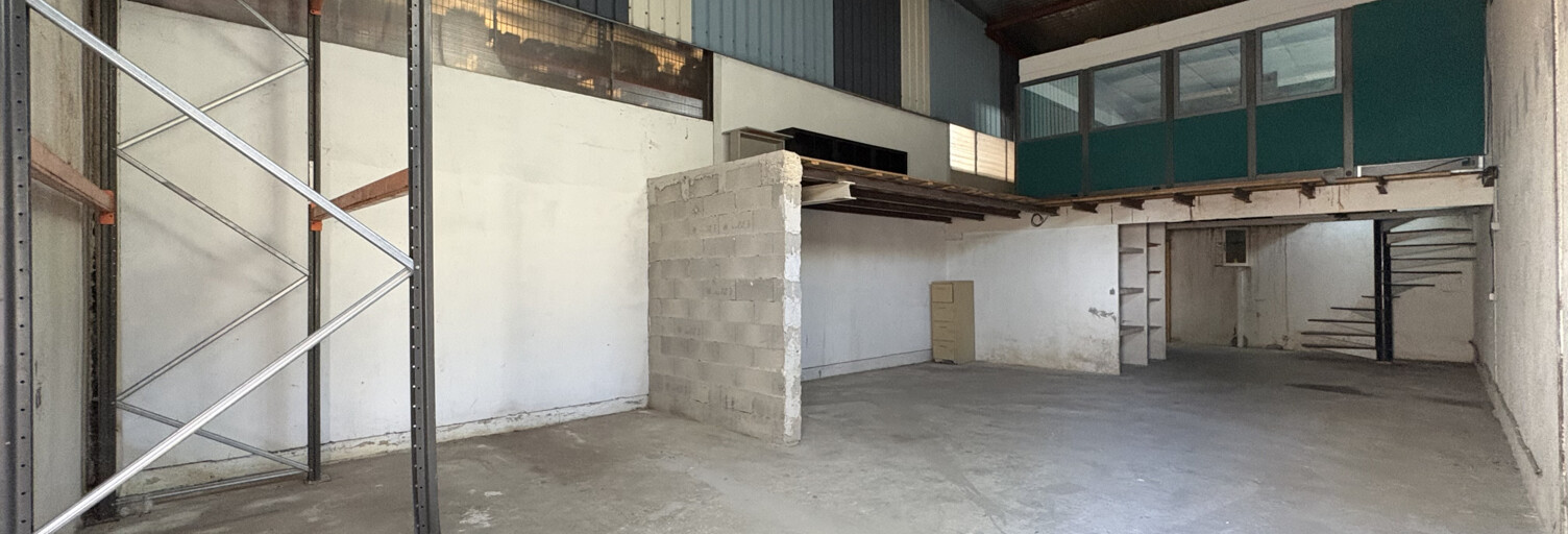 Local industriel  110 m² à louer à Aubagne (13400)