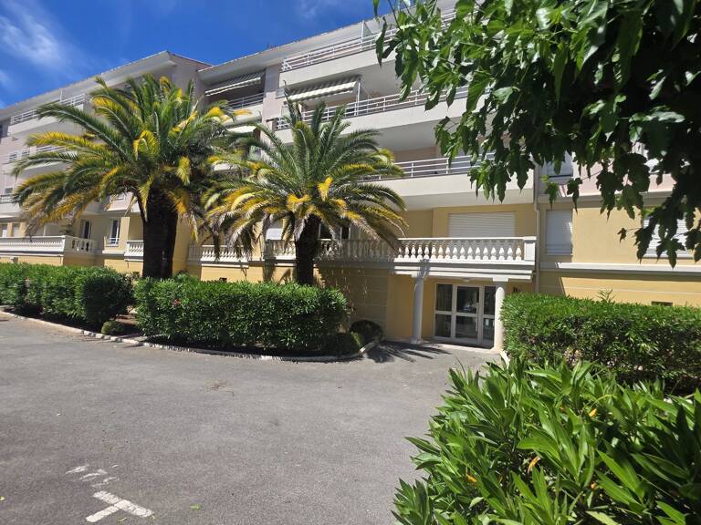 Appartement -2chambres - terrasse 20m² - garage - parking — photo 1