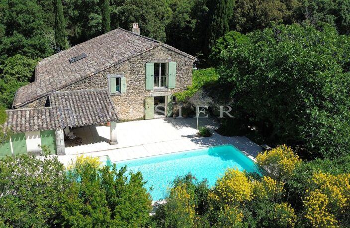 Grignan à 5 minutes– Propriété en pierre avec piscine et vue dég — photo 2
