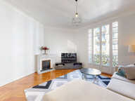 NICE - CARRÉ D'OR : SUPERBE 4 PIÈCES TRAVERSANT SUD/NORD AU CALME DANS UN MAGNIFIQUE BOURGEOIS — photo 4