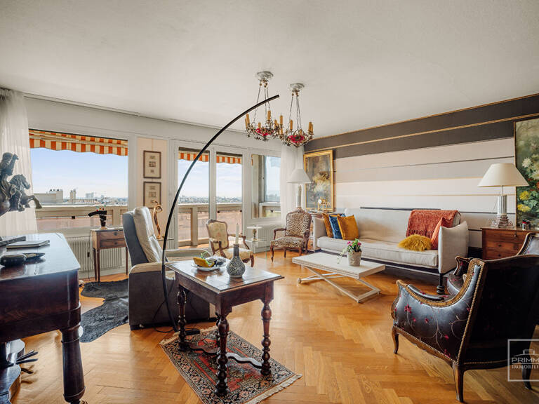 LYON 6, ETAGE ELEVE, 111.07m², BALCONS, GRAND GARAGE — photo 1