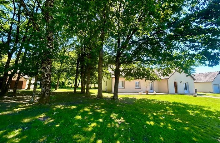 Maison de plain-pied de 150 m² – Environnement calme et verdoyant – Terrain arboré de 2 000 m² – La Chapelle-d’Angillon — photo 2