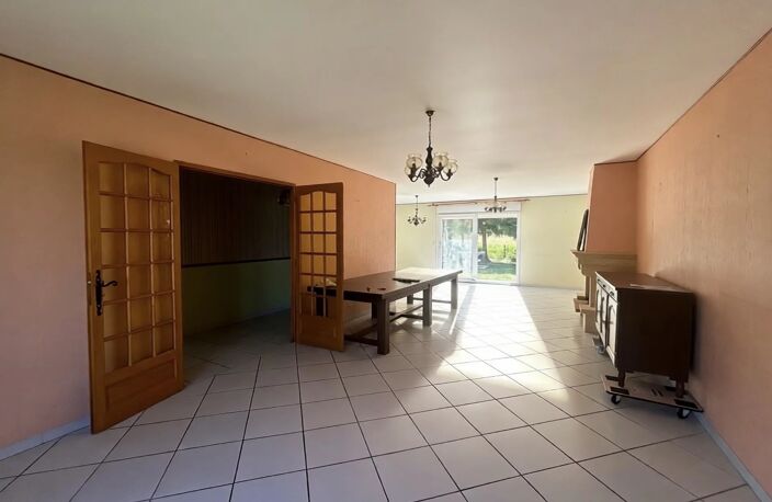 Maison de plain-pied de 150 m² – Environnement calme et verdoyant – Terrain arboré de 2 000 m² – La Chapelle-d’Angillon — photo 4