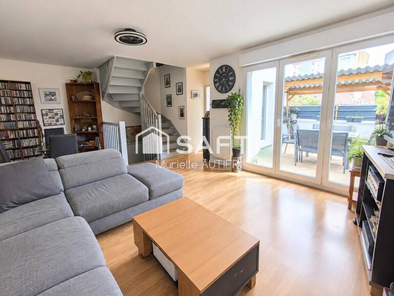 Maison de ville avec garage et terrasse — photo 1