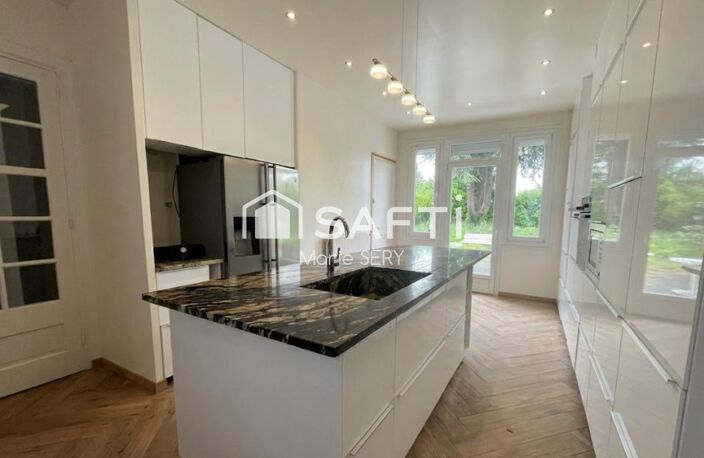Maison aux pieds des commodités  beaux volumes — photo 3