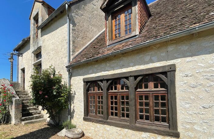 285 m2 hab et dépendances sur 4036 m2 clos de murs — photo 2