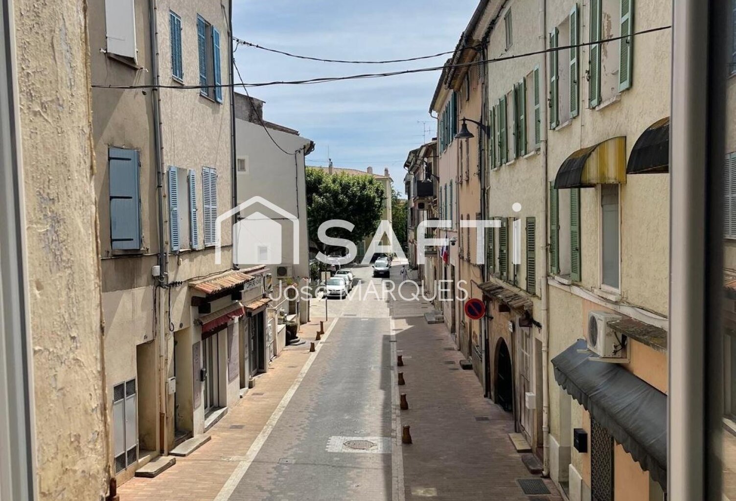 Immeuble de rapport 1 T3, 1 cellule commerciale — photo 1