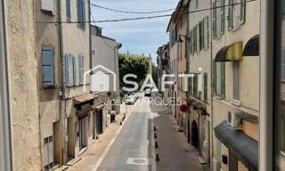 Immeuble  104 m² à vendre à Le Luc (83340)