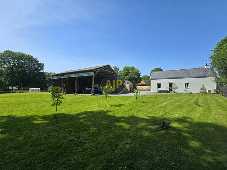 Guemene Penfao - maison et 280 m² dépendances - 3210 m² T — photo 1