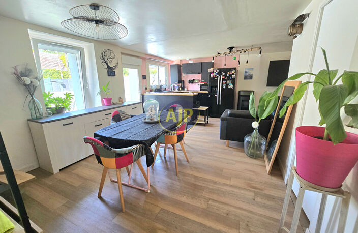 Guemene Penfao - maison et 280 m² dépendances - 3210 m² T — photo 3